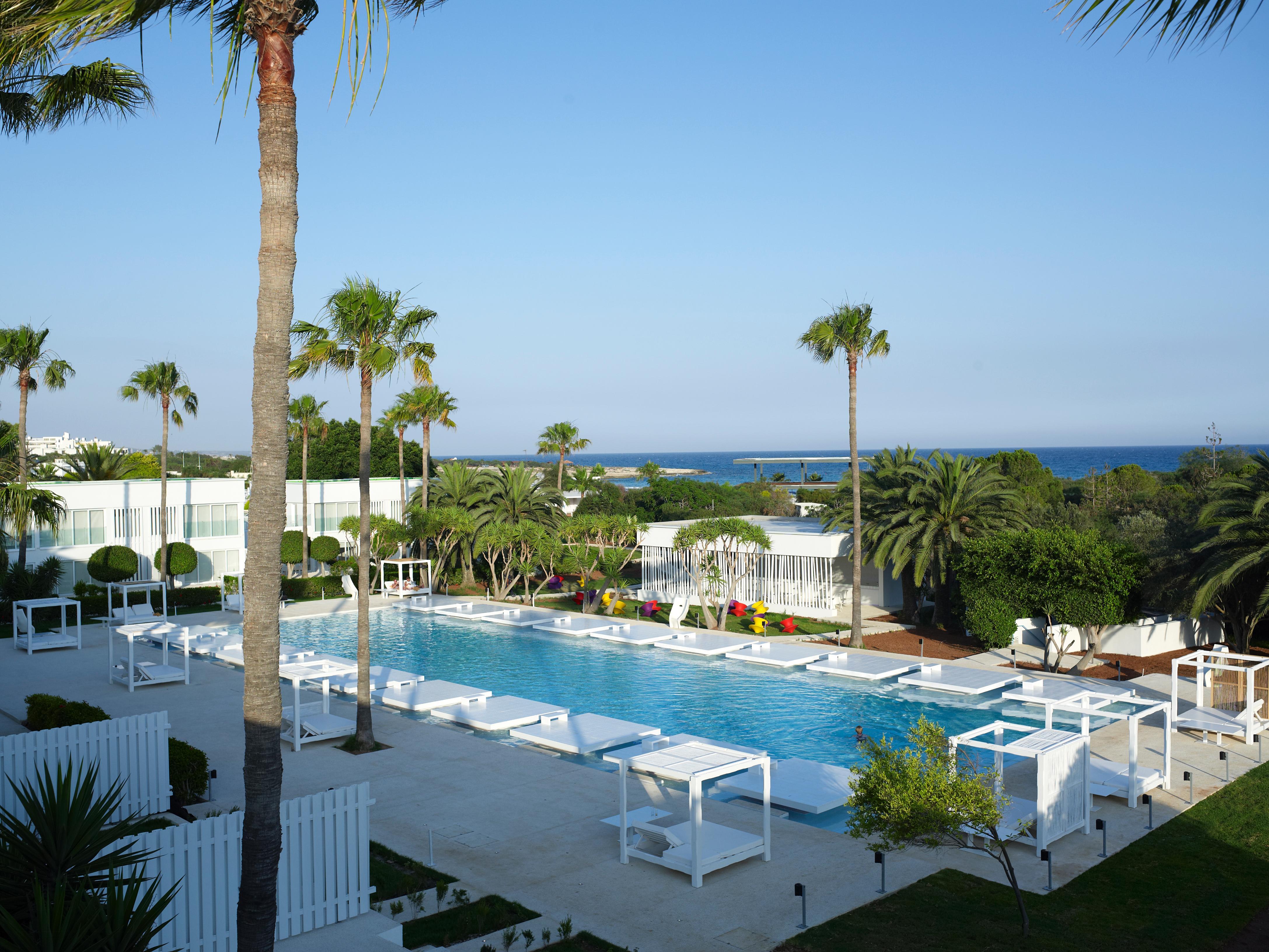 So White Beach Resort Айя Напа Екстериор снимка