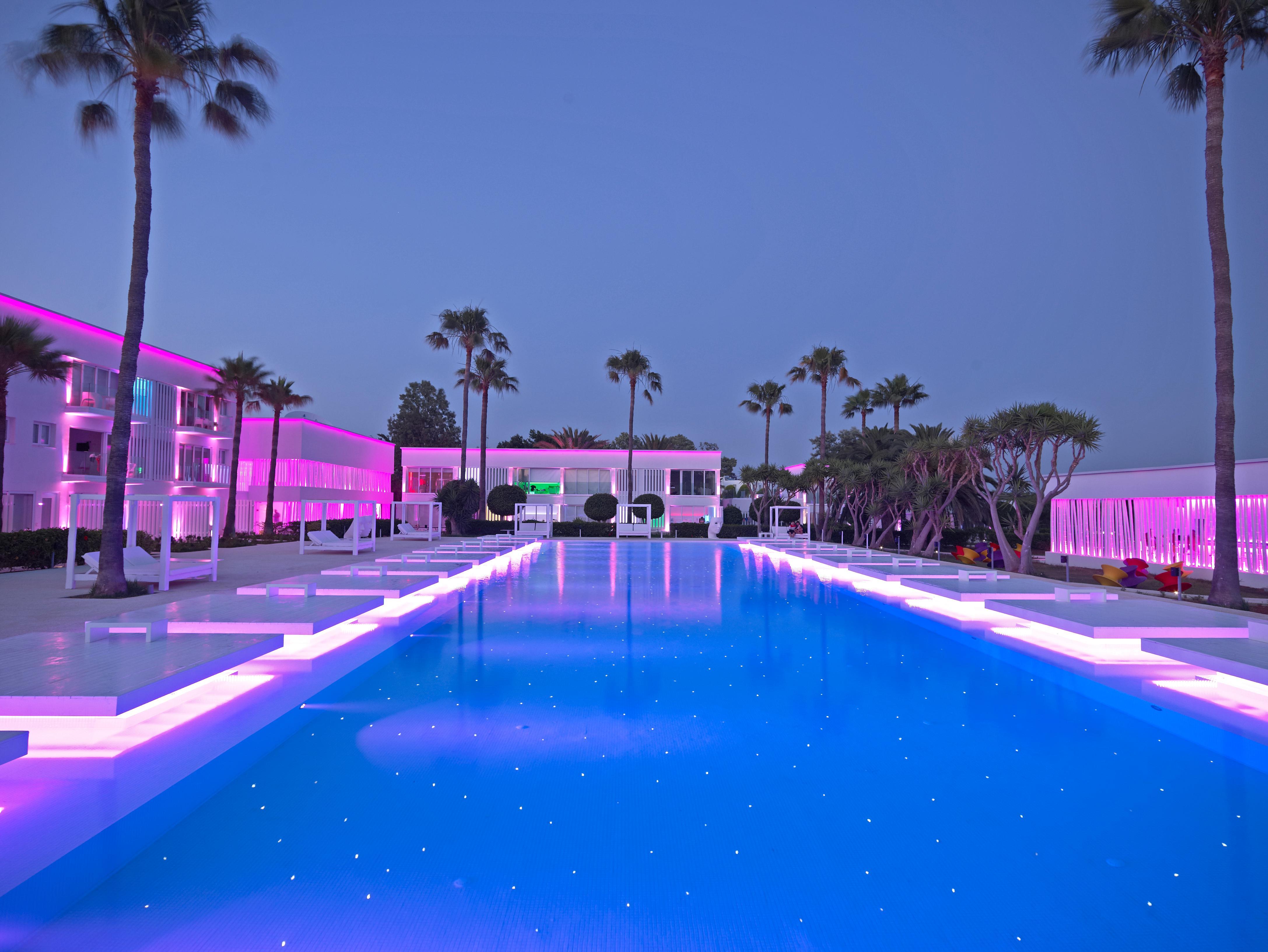 So White Beach Resort Айя Напа Екстериор снимка